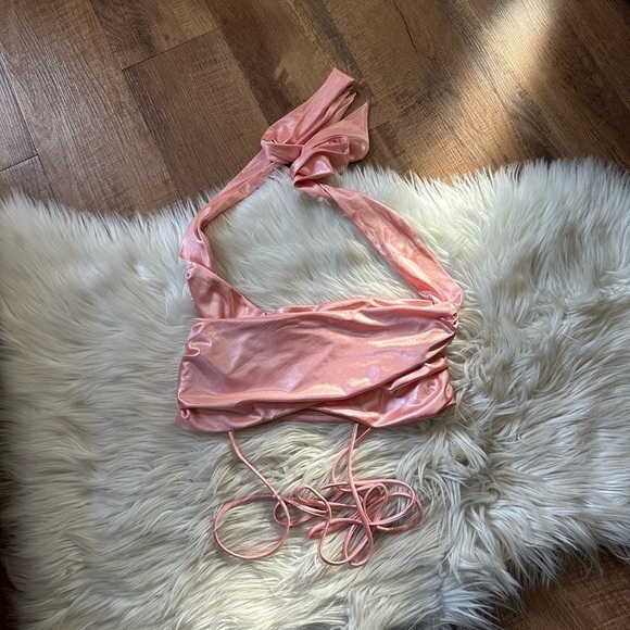 LUCY IN THE SKY Halter Top In Peach - Picture 5 of 6